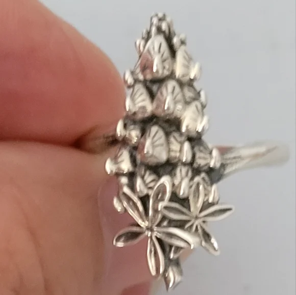 James Avery Sterling Silver Bluebonnet Ring 7 New. Price firm! - Picture 7 of 7